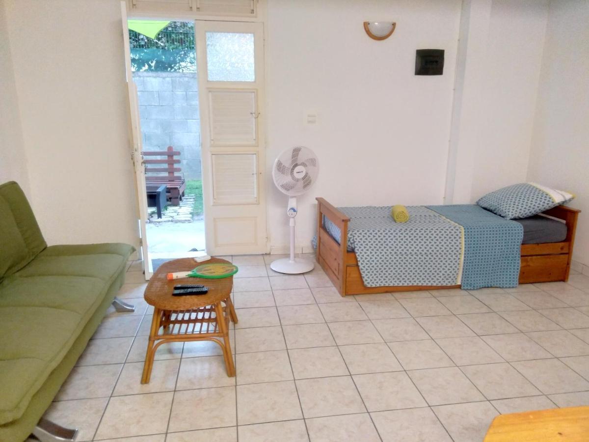Apartamento F2 Rez De Jardin Carbet Le Carbet Exterior foto